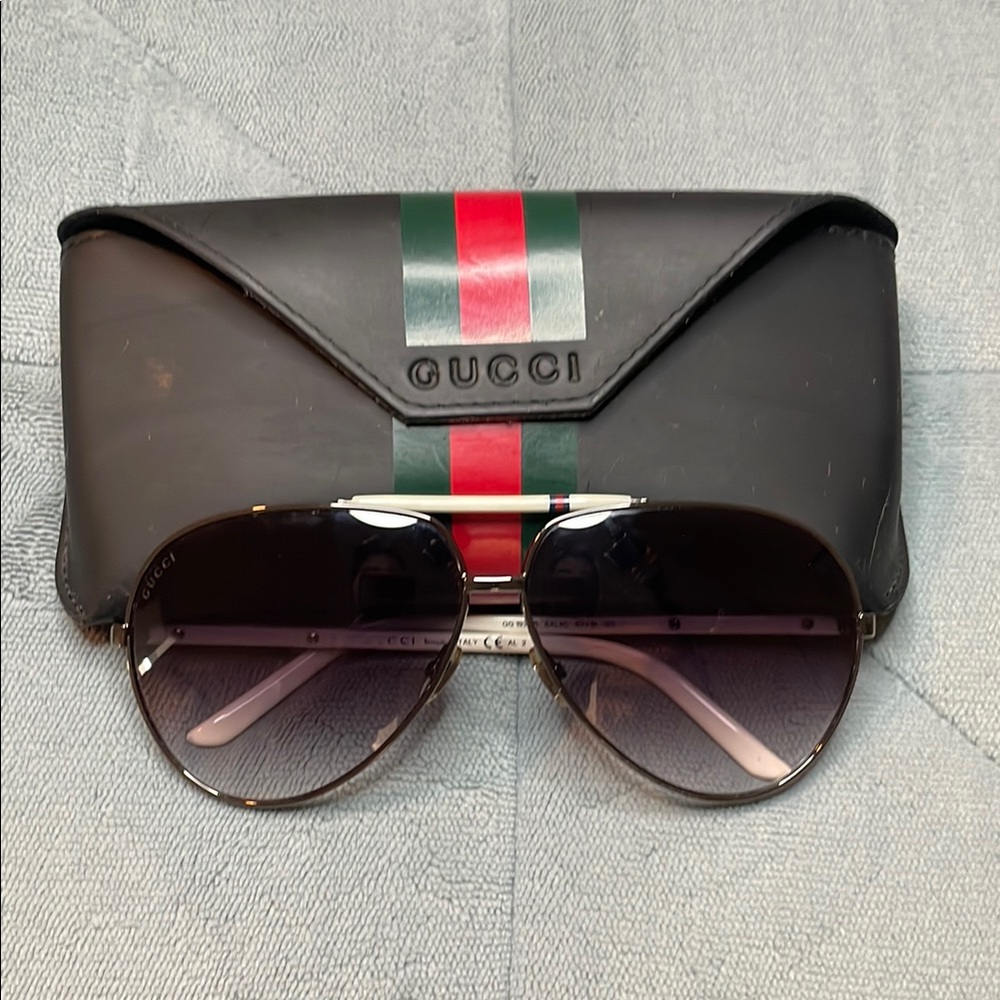 Gucci Aviator Sunglasses with Case – Unisex